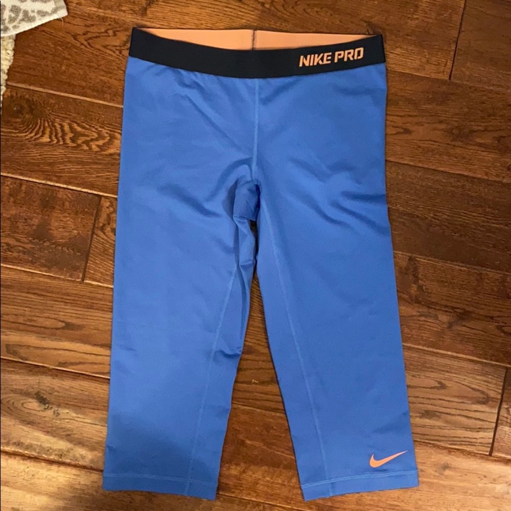 Nike Pro Crop Leggings